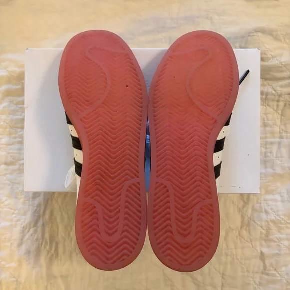 Adidas Superstar White and Black Shell Toe Purple Shock Women's Sneakers SZ9 - Picture 4 of 6